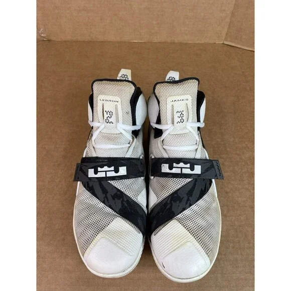 Nike Lebron James Soldier Nine Premium Mens 11.5 Basketball Shoes 749490-110 - Picture 4 of 10
